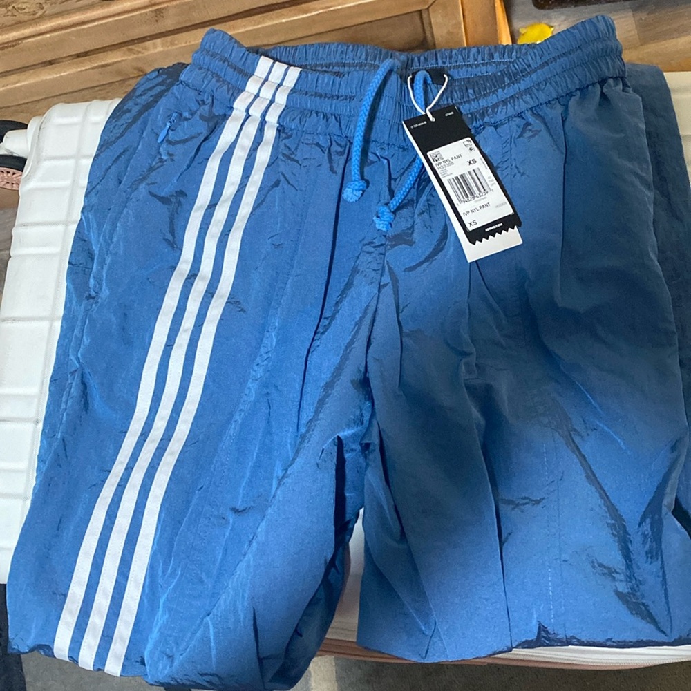 Ivy park (Beyoncé)sweatpants size XS never been worn, tags still attached.